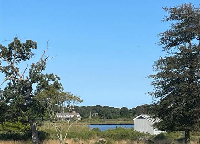 Property at 553 Main St, Westhampton Beach, NY 11978