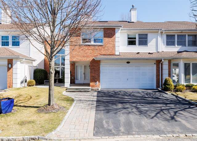 Property at 75 The Woods, Commack, NY 11725, 3 beds, 3.5 baths
