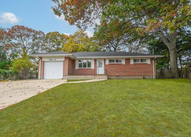 Property at 22 Paula Blvd, Selden, NY 11784, 4 beds, 3 baths