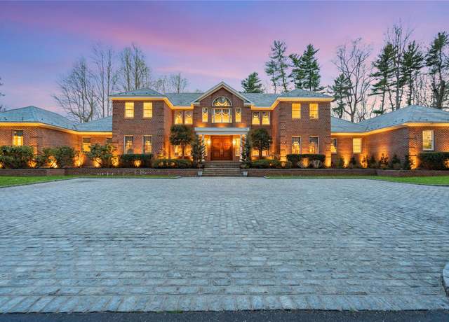 Property at 2 Factory Pond Rd, Lattingtown, NY 11560, 5 beds, 6 baths