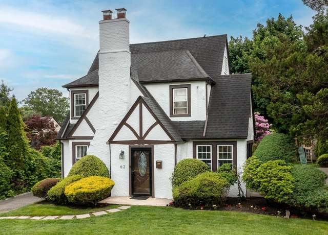 Property at 62 Webster Ave, Manhasset, NY 11030, 3 beds, 1.5 baths