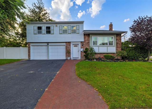 Property at 2717 Ellen Rd, Bellmore, NY 11710, 5 beds, 2.5 baths