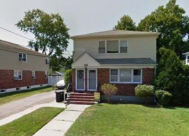 Property at 12 Olive Pl, Lynbrook, NY 11563, 5 beds, 3 baths