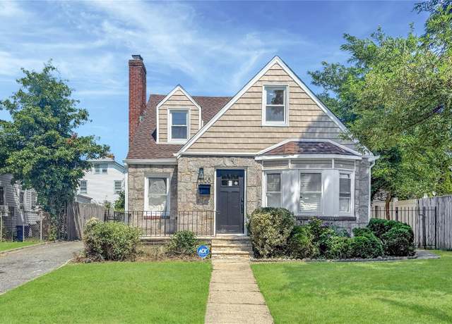 Property at 66 Pierson Ave, Hempstead, NY 11550, 4 beds, 3 baths