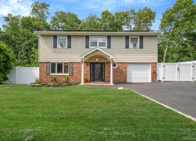 Property at 5 Montrose Ln, East Northport, NY 11731, 4 beds, 2 baths