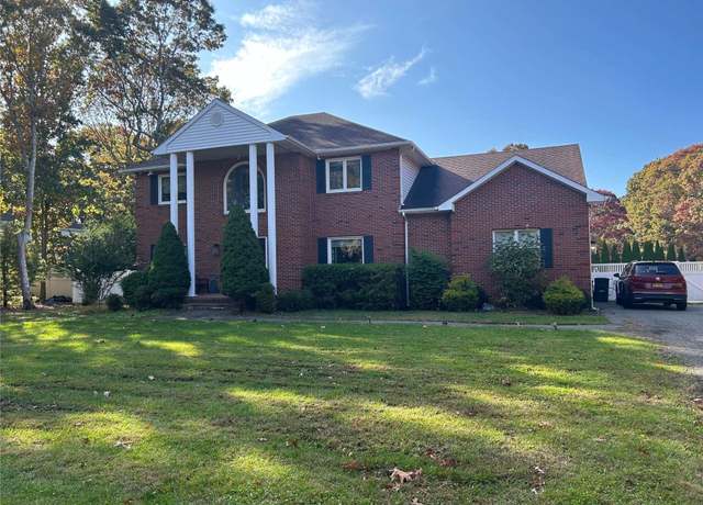 Property at 4 Cotton Tail Ct, Shirley, NY 11967, 5 beds, 2.5 baths