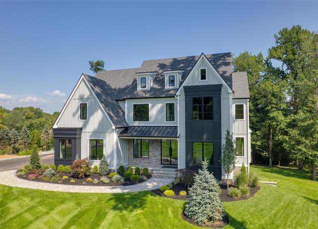 Property at 9 O'grady Ct, Orangeburg, NY 10962, 5 beds, 6 baths