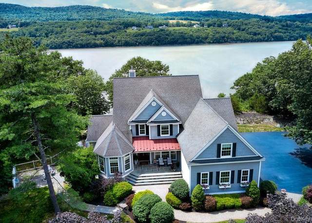 Property at 90 River Rd, Hyde Park, NY 12538, 3 beds, 4.5 baths