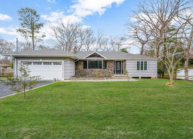 Property at 257 Southlawn Ave, Central Islip, NY 11722, 3 beds, 2.5 baths