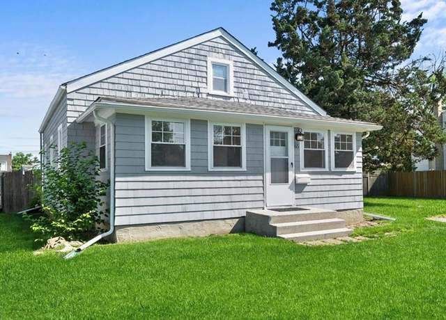 Property at 65 Schmeelk Pl, Copiague, NY 11726, 3 beds, 1 bath