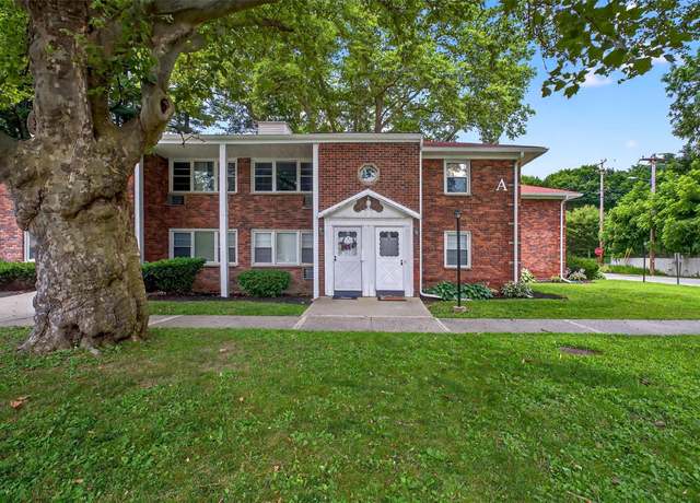 Property at 2710 South Rd Unit A4, Poughkeepsie, NY 12601, 2 beds, 1 bath