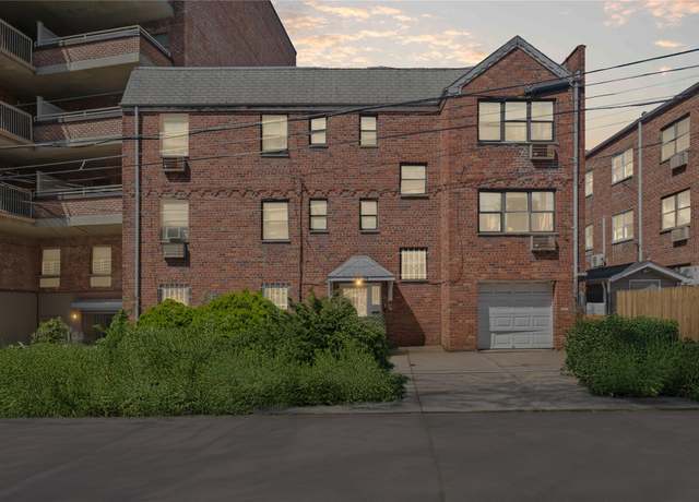 Property at 84-34 Smedley St, Briarwood, NY 11435, 8 beds, 5 baths