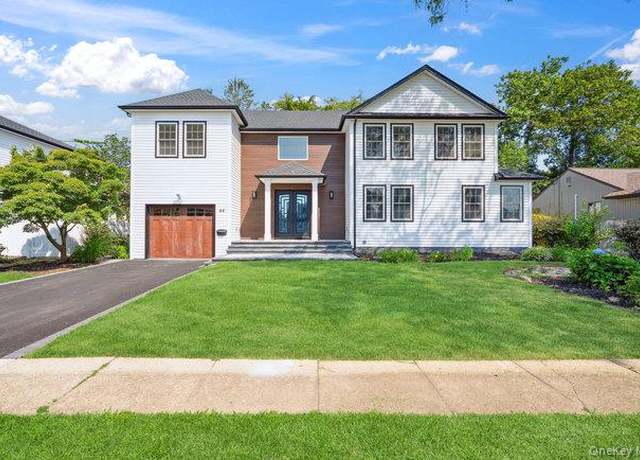 Property at 21 Venus Rd, Syosset, NY 11791, 5 beds, 4.5 baths
