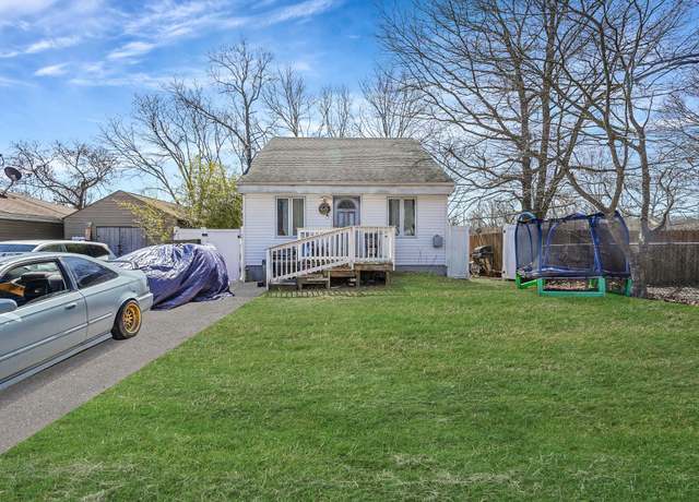 Property at 214 Mastic Blvd, Mastic, NY 11950, 2 beds, 1 bath
