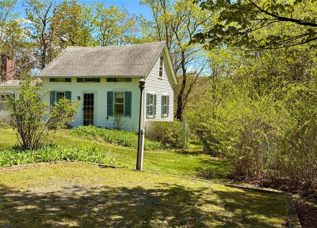 Property at 674 Debruce Rd, Livingston Manor, NY 12758, 2 beds, 1 bath