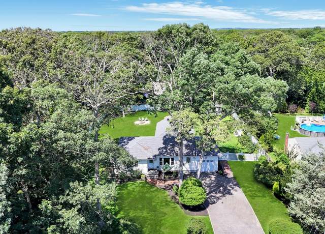 Property at 7 Foster Ct, Moriches, NY 11955, 3 beds, 2 baths