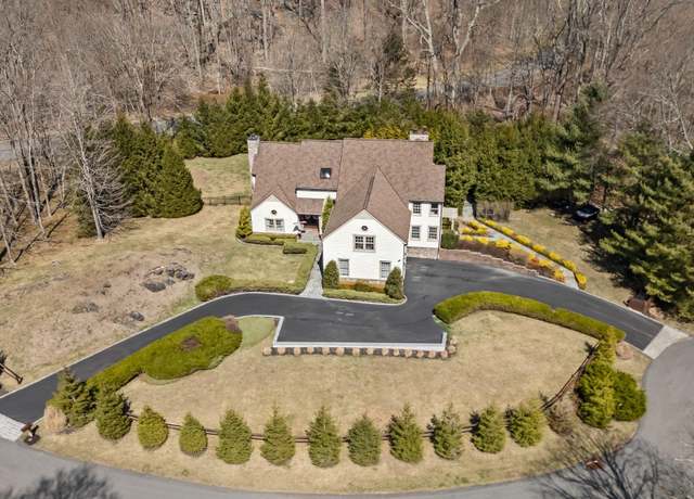 Property at 2 Apple Orchard Ln, Bedford, NY 10506, 5 beds, 3.5 baths