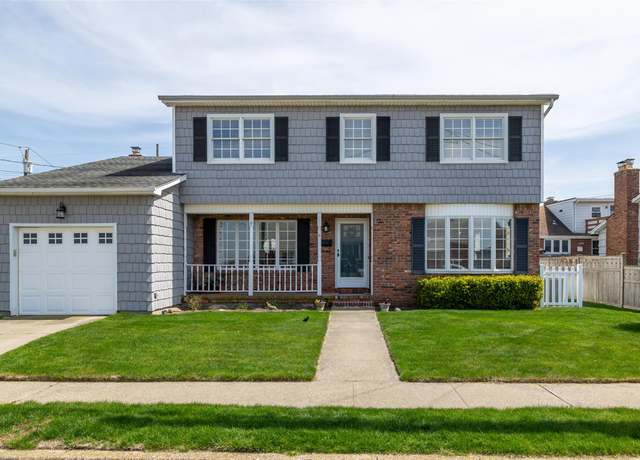Property at 6 Jackson Pl, Island Park, NY 11558, 3 beds, 1.5 baths