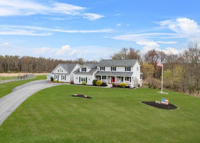 Property at 55 Paddock Dr, Pine Bush, NY 12566, 4 beds, 4.5 baths