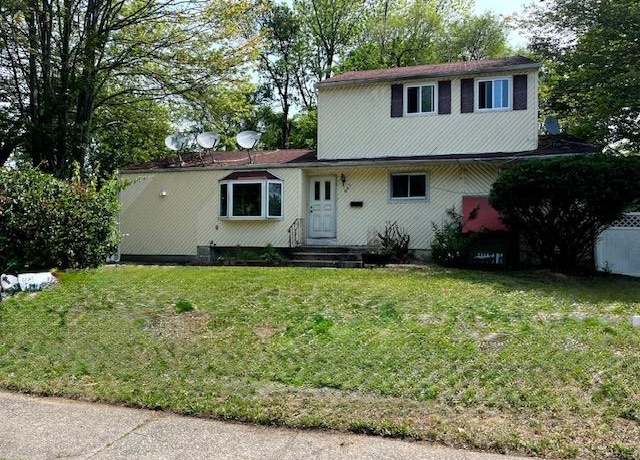 Property at 587 Freeman Ave, Brentwood, NY 11717, 6 beds, 3.5 baths