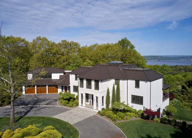 Property at 4 Riverview Ct, Irvington, NY 10533, 6 beds, 6.5 baths