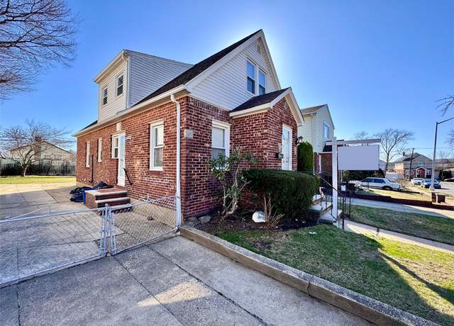 Property at 174-22 Gladwin Ave, Fresh Meadows, NY 11365, 4 beds, 3.5 baths