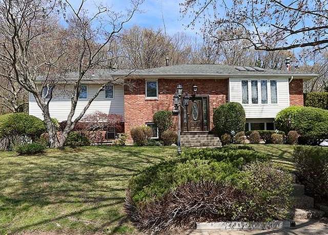 Property at 80 Lauren Ave, Dix Hills, NY 11746, 5 beds, 3 baths