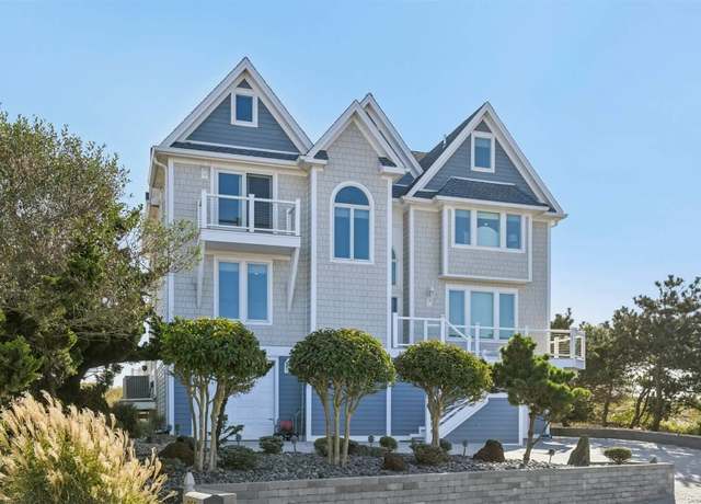Property at 955B Dune Rd, Westhampton Beach, NY 11978, 6 beds, 4.5 baths