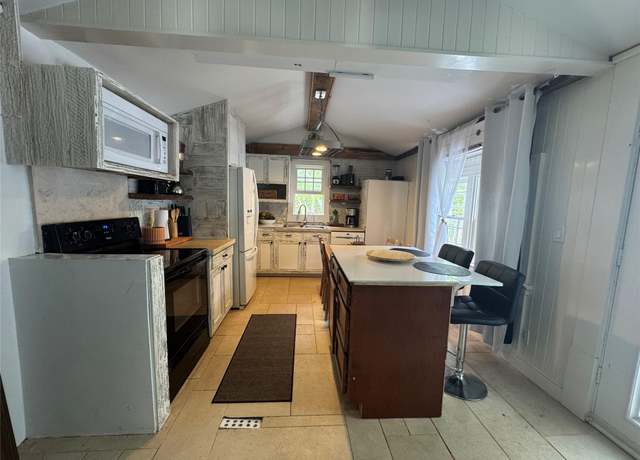 Property at 620 Montauk Hwy #40, Westhampton Beach, NY 11978, 2 beds, 1 bath