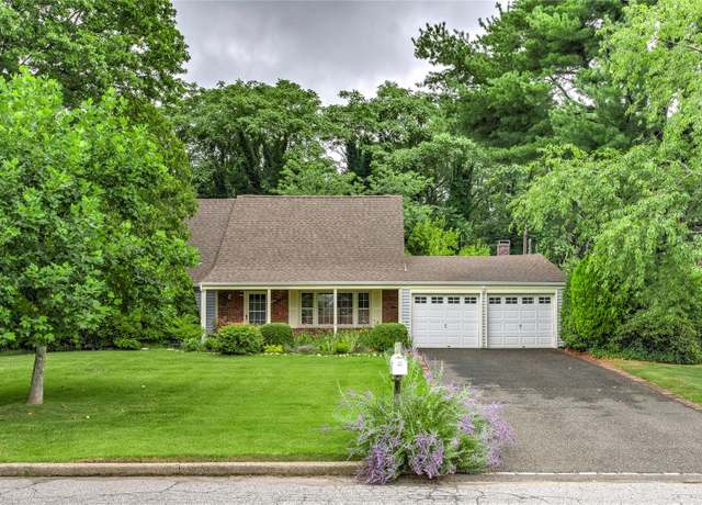 Property at 51 Hastings Dr, Stony Brook, NY 11790, 4 beds, 2 baths