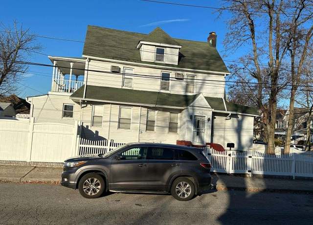Property at 215-16 111th Ave, Queens Village, NY 11429, 5 beds, 2.5 baths