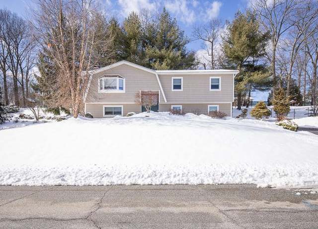 Property at 13 Stonecrest Dr, Thiells, NY 10984, 4 beds, 3 baths