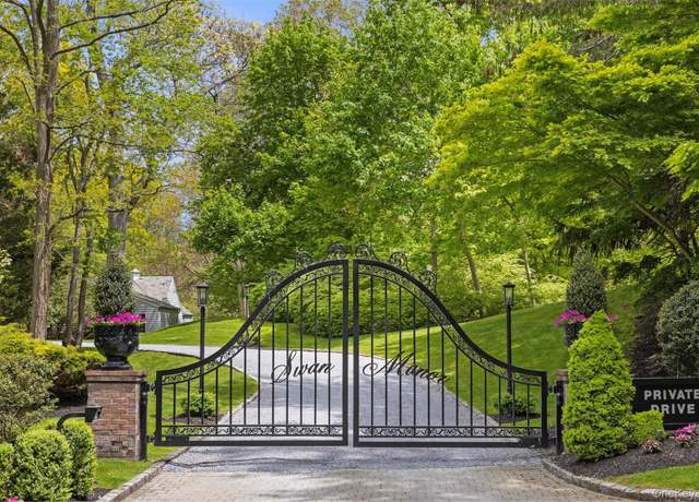Property at 1 Swan Pl, Nissequogue, NY 11780, 14 beds, 14.5 baths