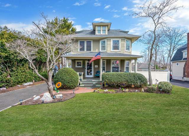 Property at 73 Collins Ave, Sayville, NY 11782, 3 beds, 1.5 baths