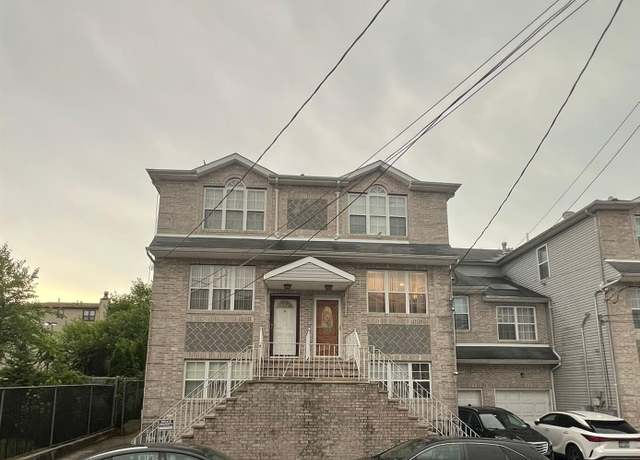 Property at 29 Marisa Ct, Staten Island, NY 10314, 4 beds, 3 baths