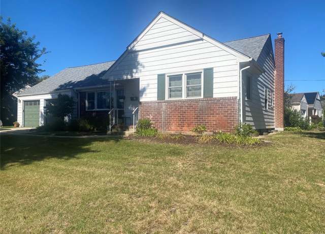 Property at 3737 Maxwell Dr, Wantagh, NY 11793, 4 beds, 2 baths