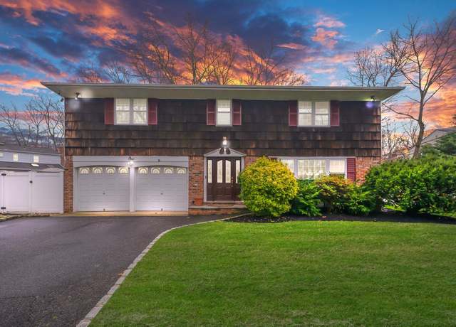 Property at 1 Kent Pl, Smithtown, NY 11787, 4 beds, 2.5 baths