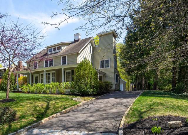 Property at 5 Emil Ct, Huntington, NY 11743, 4 beds, 2.5 baths