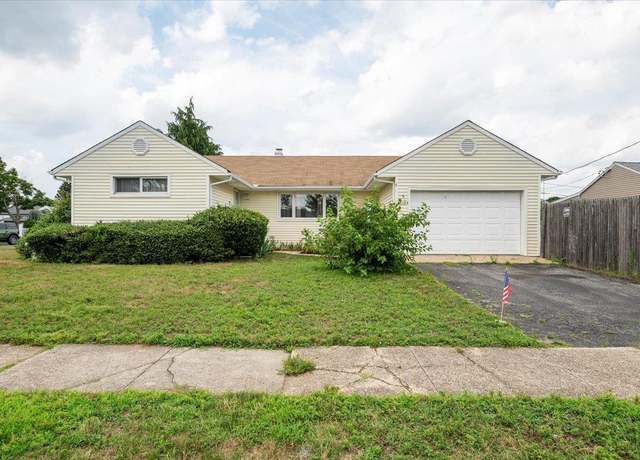 Property at 49 Cheshire Rd, Bethpage, NY 11714, 3 beds, 2 baths