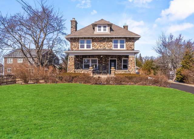 Property at 86 W Erie St, Blauvelt, NY 10913, 4 beds, 1.5 baths