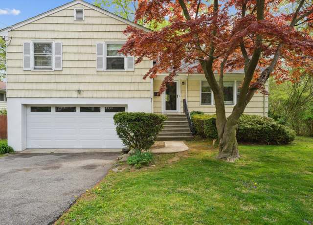 Property at 1015 Mamaroneck Ave, White Plains, NY 10605, 3 beds, 2.5 baths