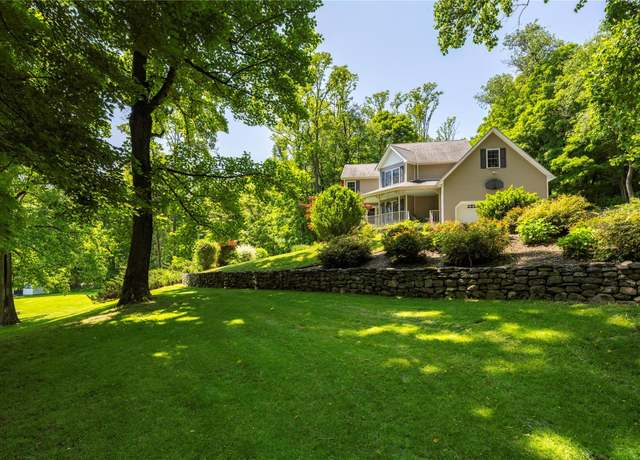Property at 41 Mountain Brook Dr, Cold Spring, NY 10516, 4 beds, 2.5 baths