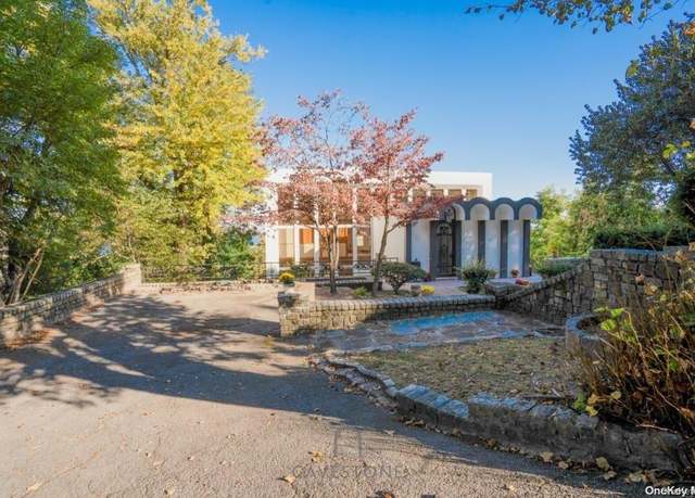 Property at 337 Howard Ave, Staten Island, NY 10301, 4 beds, 4.5 baths