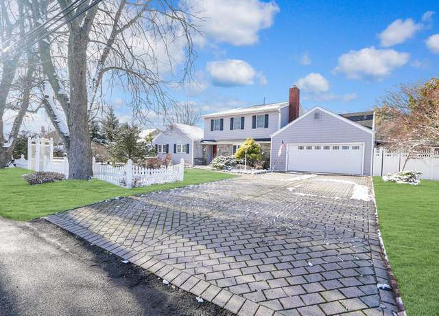 Property at 102 Wagstaff, West Islip, NY 11795, 4 beds, 2.5 baths