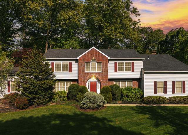 Property at 6 Henry Ct, Suffern, NY 10901, 5 beds, 3.5 baths