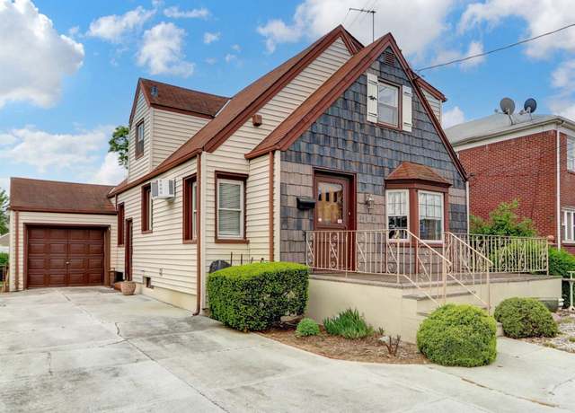 Property at 247-24 136th Rd, Rosedale, NY 11422, 4 beds, 2 baths