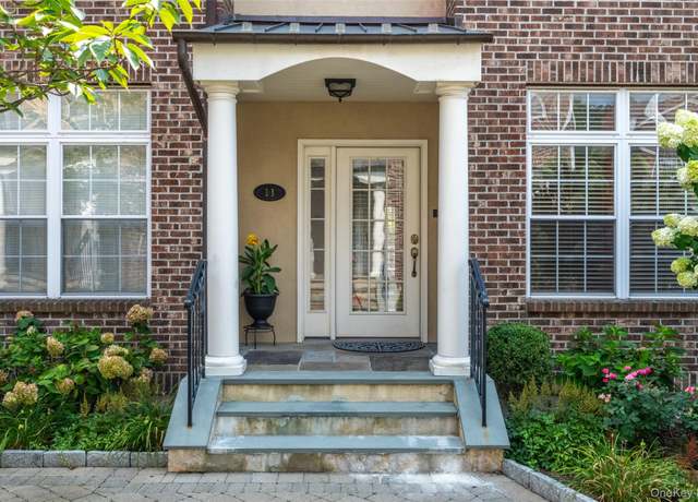 Property at 114 Franklin Ave #11, New Rochelle, NY 10805, 3 beds, 2.5 baths