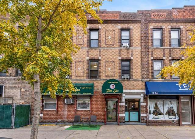 Property at 42-10 34th Ave, Long Island City, NY 11101, 4 beds, 3 baths