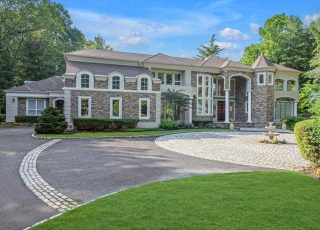 Property at 55 Coves Run, Oyster Bay Cove, NY 11791, 7 beds, 7.5 baths