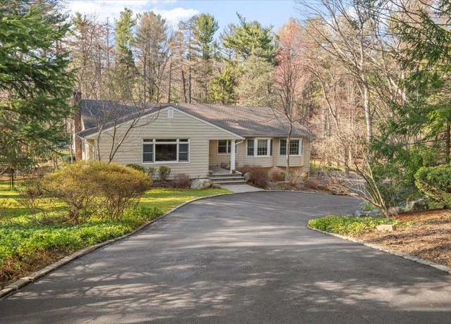 Property at 482 Berry Hill Rd, Oyster Bay Cove, NY 11791, 5 beds, 3.5 baths